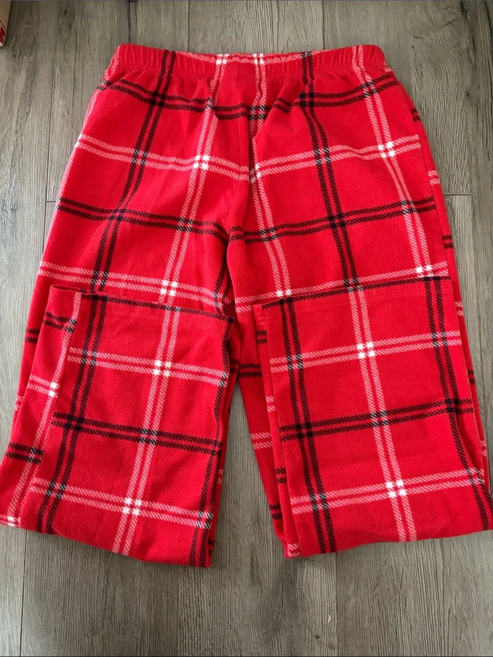 Wondershop Red Plaid Fleece Pajama Bottoms. Kids size Large 10/12